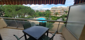MIOUGRANO 2 Pieces Climatise 47m2 Piscine, Parking